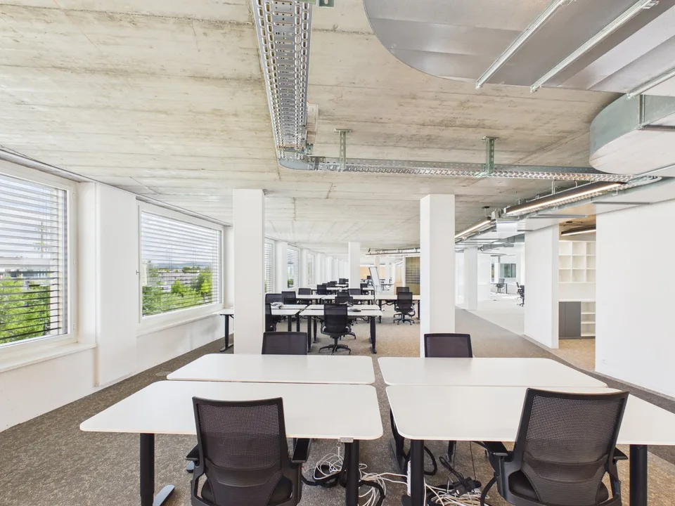 Ristrutturazione completa e arredato al 5° piano — da 358 m² - ufficio di alta gamma completamente ristrutturato disponibile immediatamente