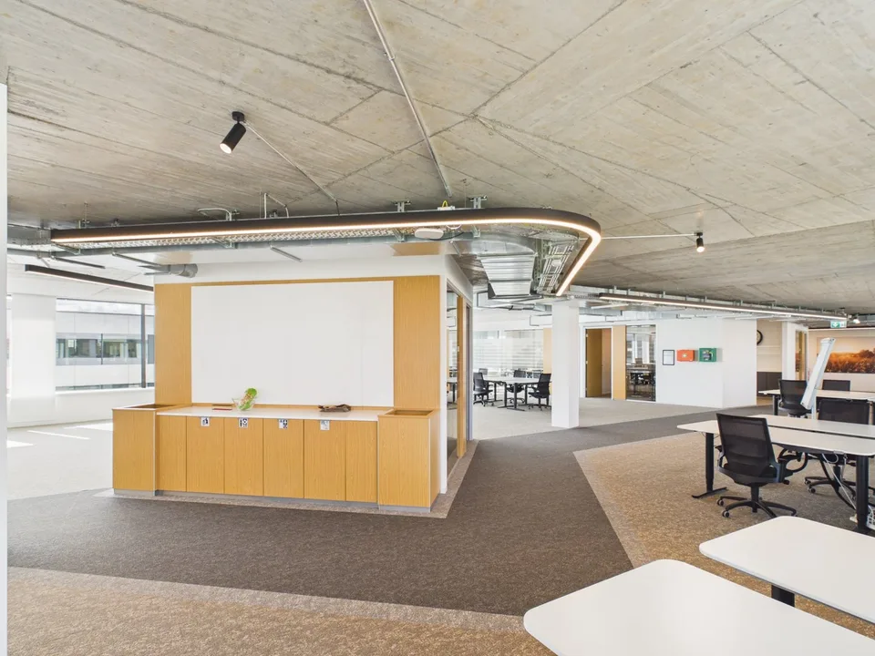 Rénovation complète et meublé au 5e étage — à partir de 358 m² - bureau haut de gamme entièrement rénové disponible immédiatement – photo 12 sur 30