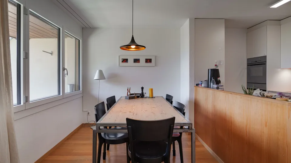 Bel appartement 5.5 pièces au dernier étage dans un emplacement central à Coire