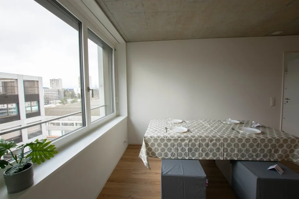 Appartement moderne 3 pièces avec terrasse sur le toit partagée