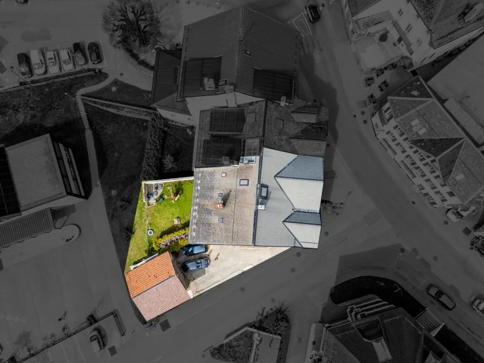 Edificio misto nel cuore del villaggio – foto 11 di 12