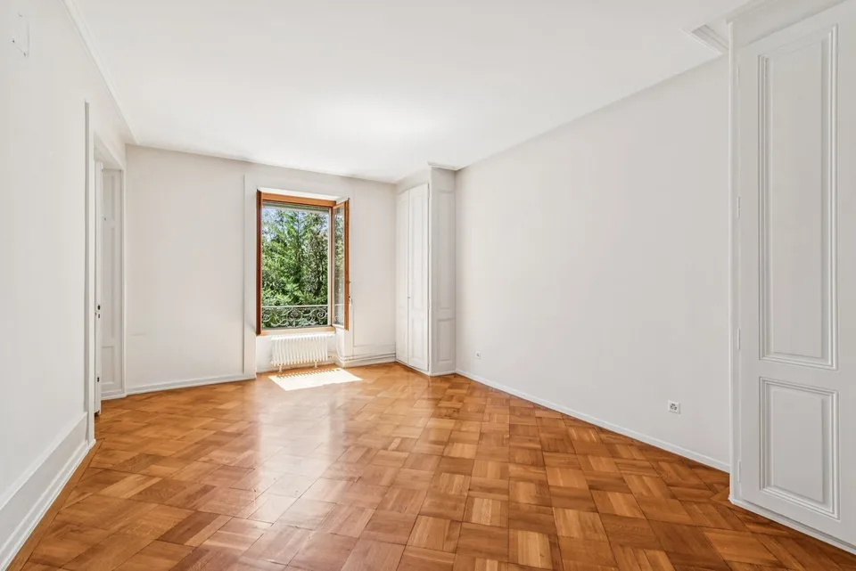 Appartamento di carattere al 1° piano di una Casa Padronale