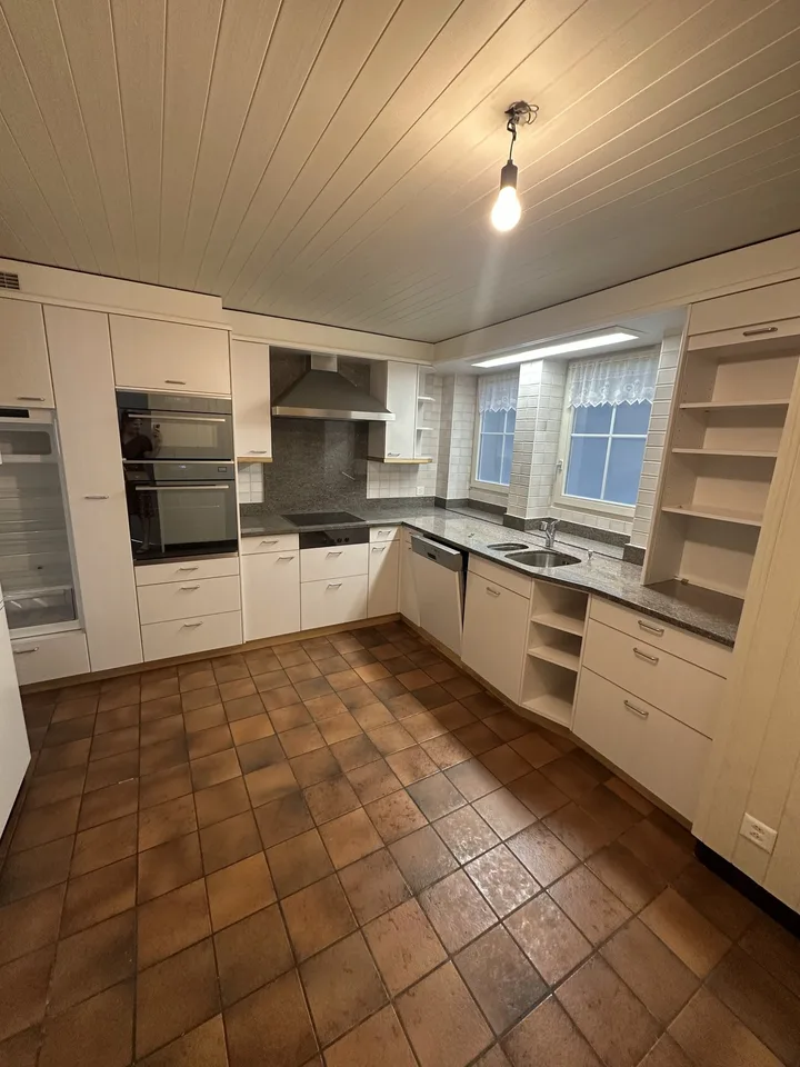 Charmante 4.5-Zimmerwohnung Duplex im Herzen von Nidau – Foto 7 von 11