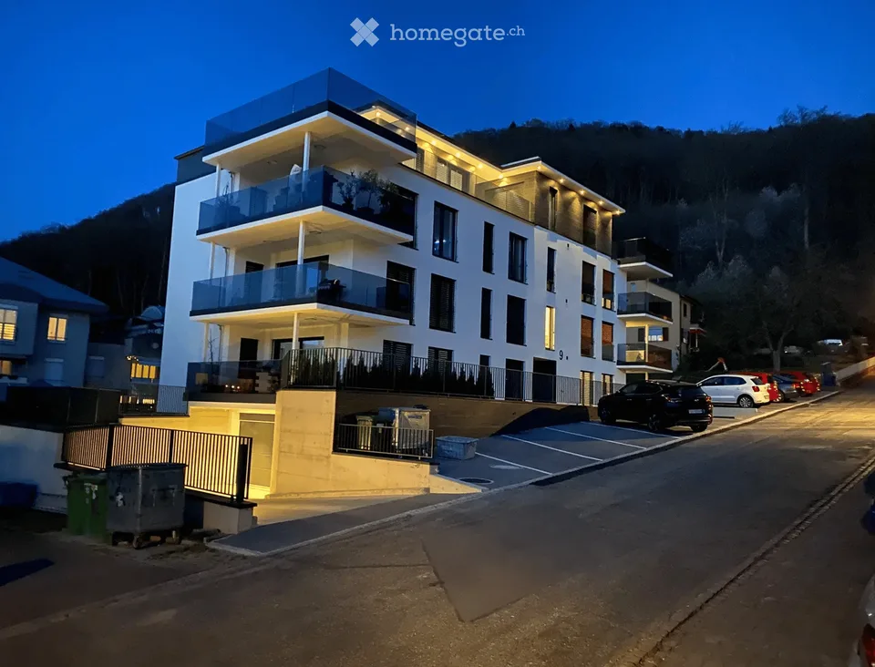 Moderne 4.5-Zimmer-Wohnung mit Balkon an ruhiger Lage