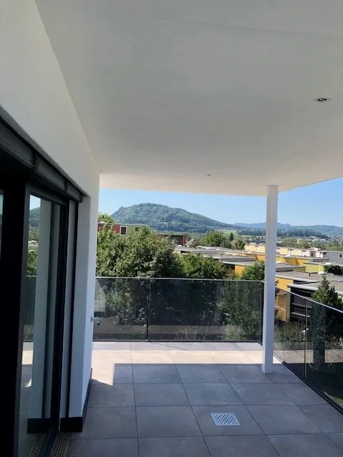 Appartamento moderno di 4.5 locali con balcone in una zona tranquilla