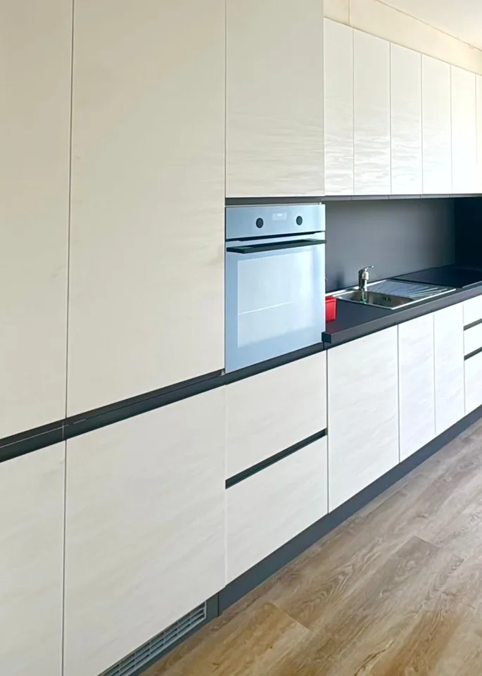 3777 - HELLES DOPPELWINKELWOHNUNG – AUCH ALS ZWEITWOHNSITZ GEEIGNET – COLLINA D'ORO
