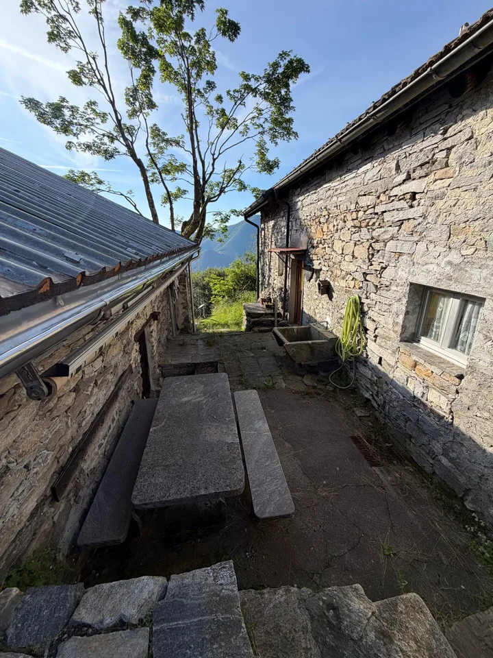 Vollständig Ausgebautes Rustico am Monte Comino
