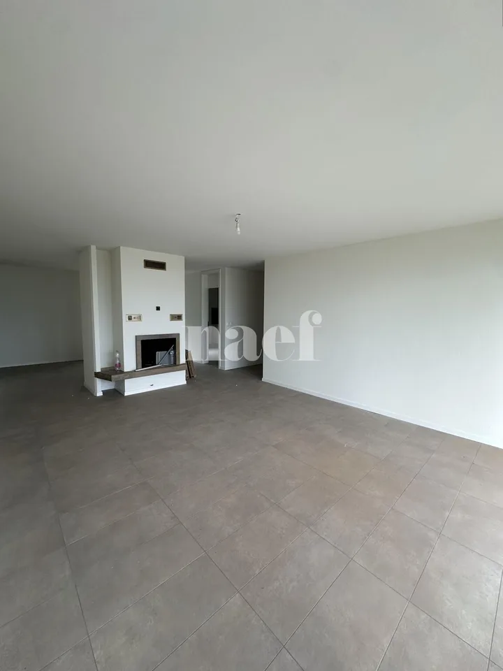 Appartamento ristrutturato con vista sul lago