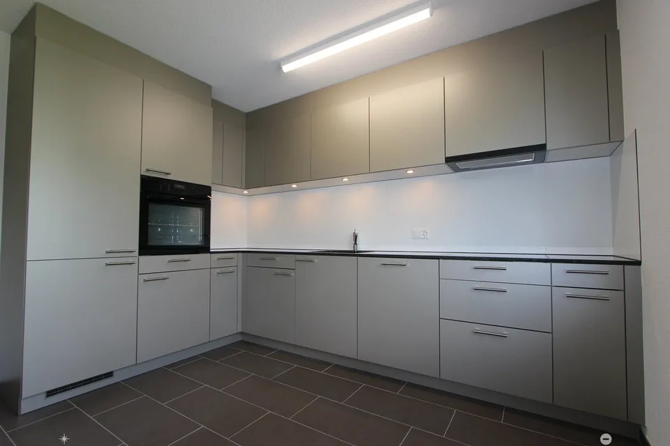 Appartamento di 4,5 locali appena ristrutturato con balcone e caminetto