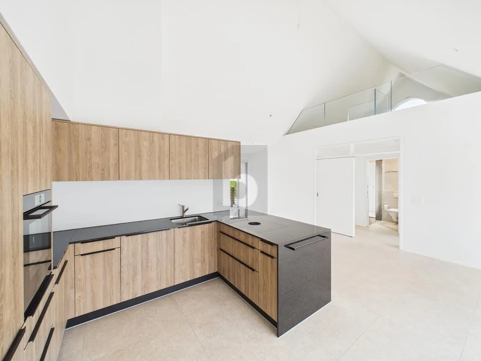 PRIMA OCCUPAZIONE - CON GALLERIA, 3 BALCONI & VISTA SUL JURA