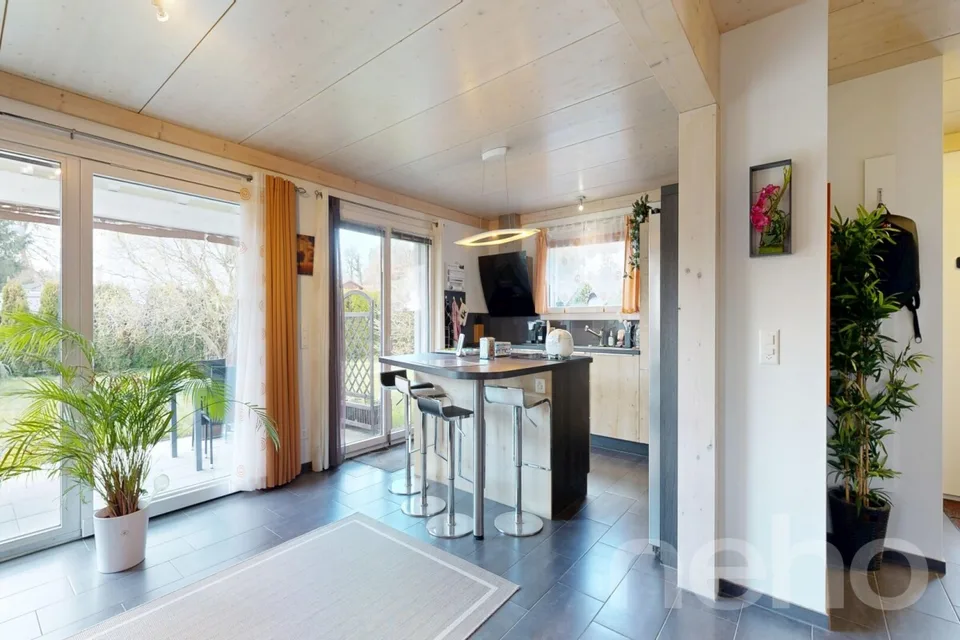 Beautiful contemporary villa perfectly maintained