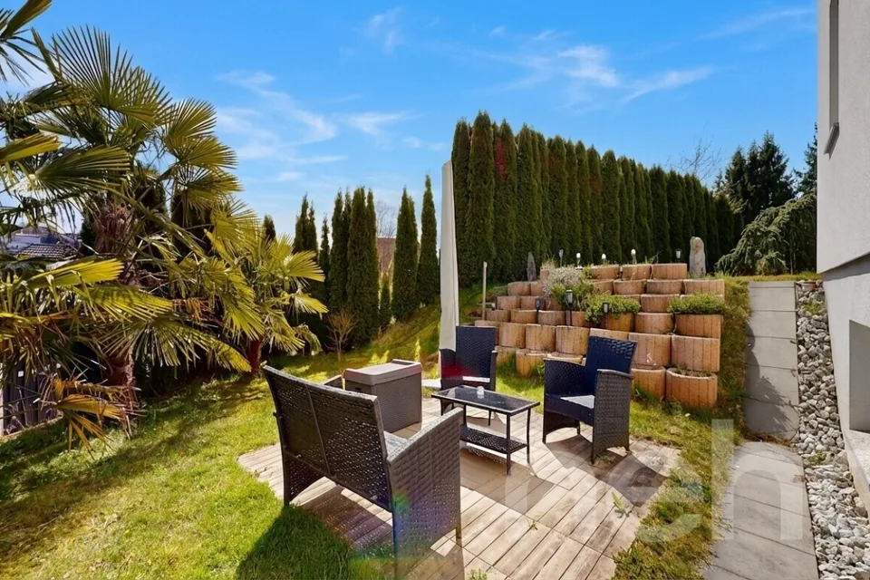 Beautiful contemporary villa perfectly maintained