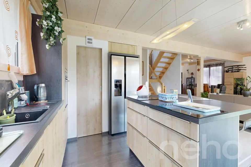 Beautiful contemporary villa perfectly maintained