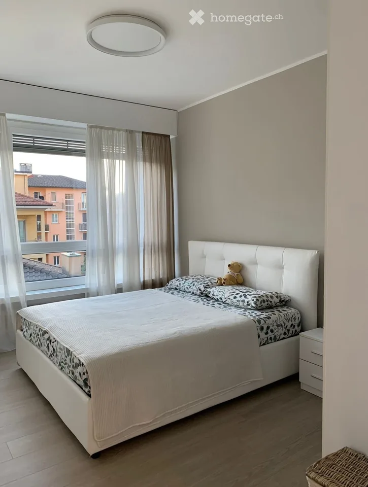 Helles 3.5-Zimmer-Apartment mit Balkon in Lugano