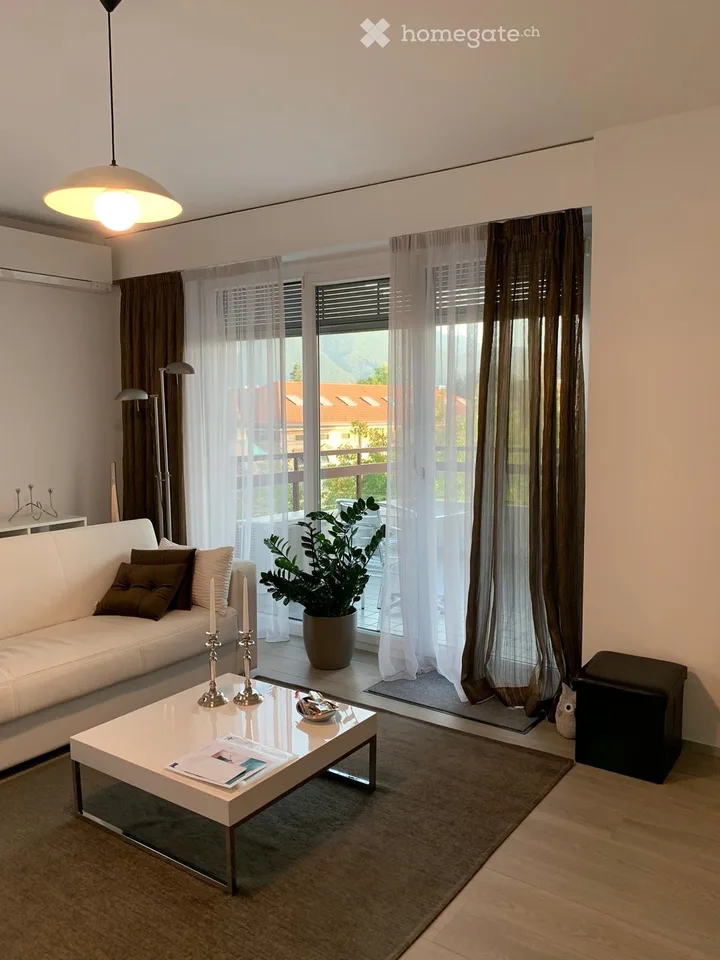Luminoso appartamento di 3.5 locali con balcone a Lugano