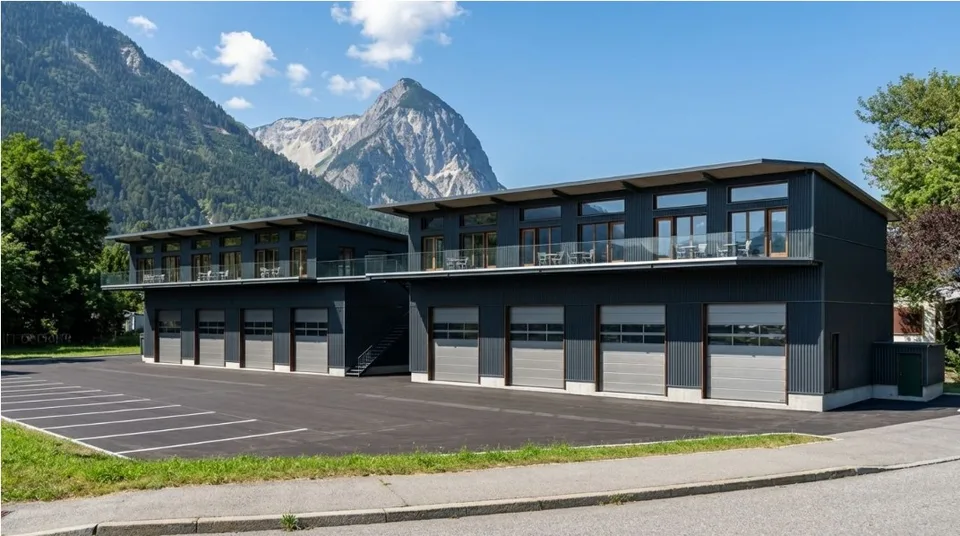 Gewerbehallen mit Mezzanine (Büro) in Leuk zu verkaufen