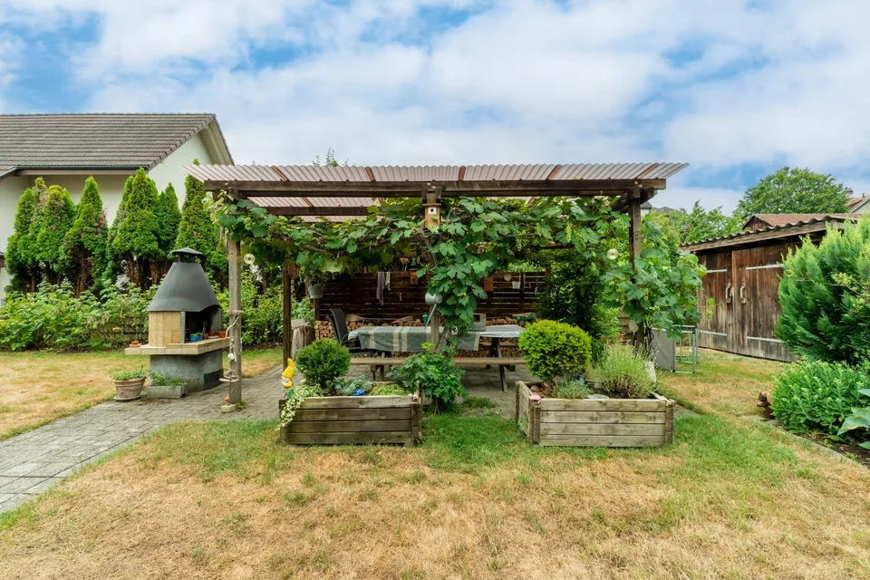 Appartement en propriété charmant avec part de jardin et vue sur le vert – photo 10 sur 12