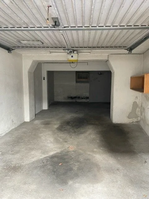 Garage nel distretto 6 in affitto