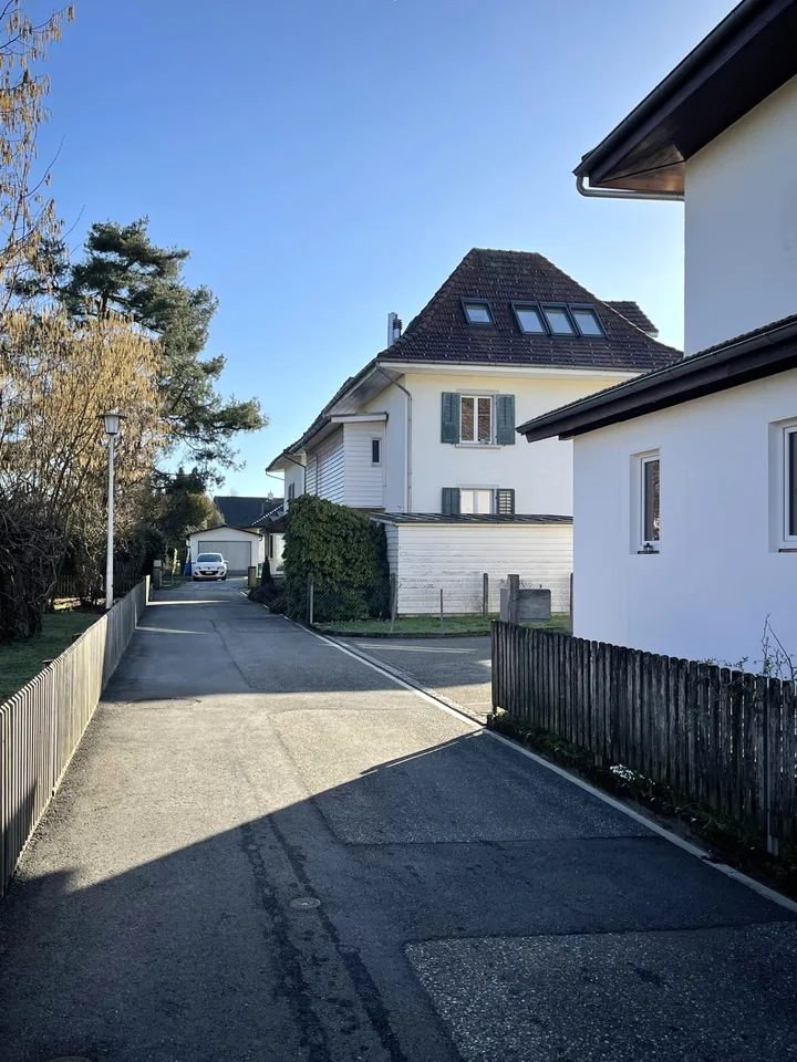 In the popular residential area *Blumenstrasse*