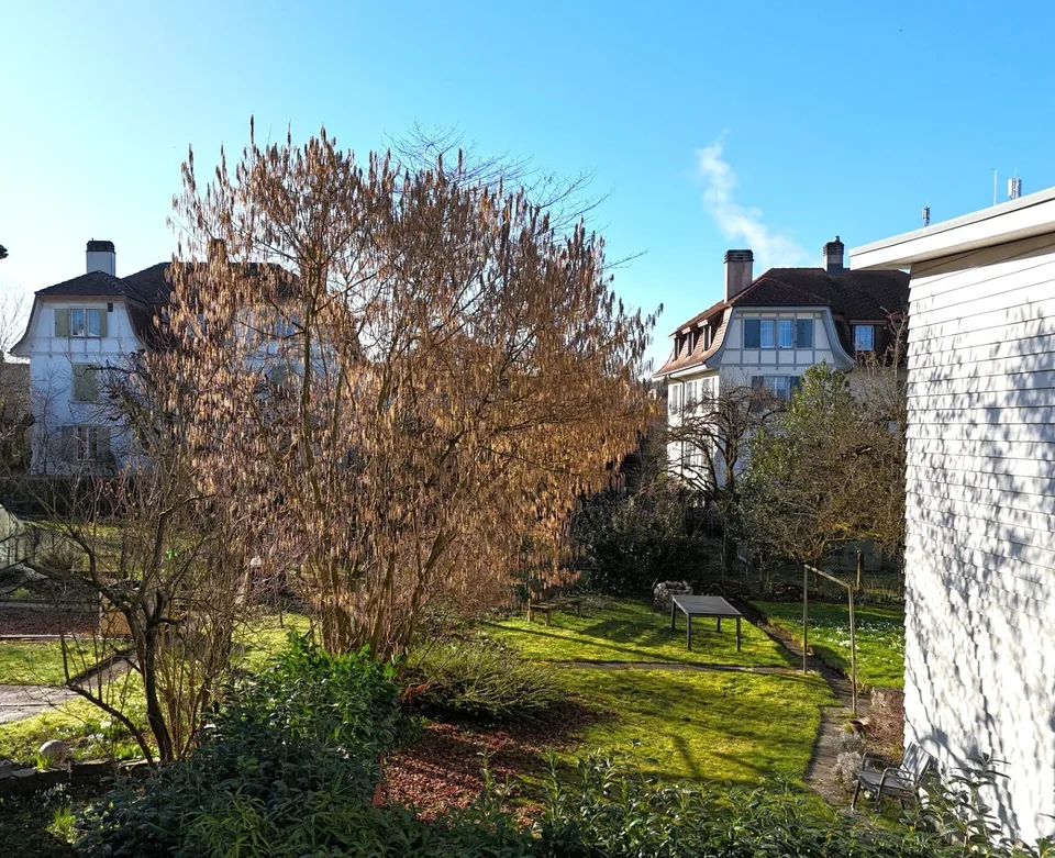 In the popular residential area *Blumenstrasse*