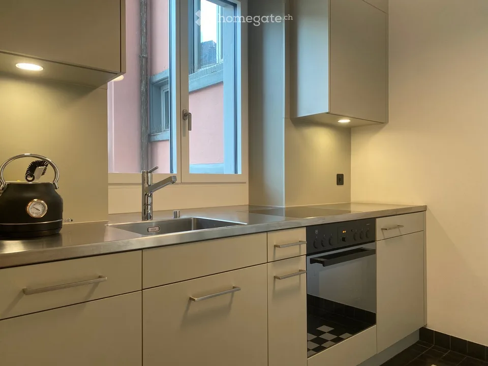 Möblierte 2.5-Zimmer-Wohnung an der Kanzleistrasse in Zürich