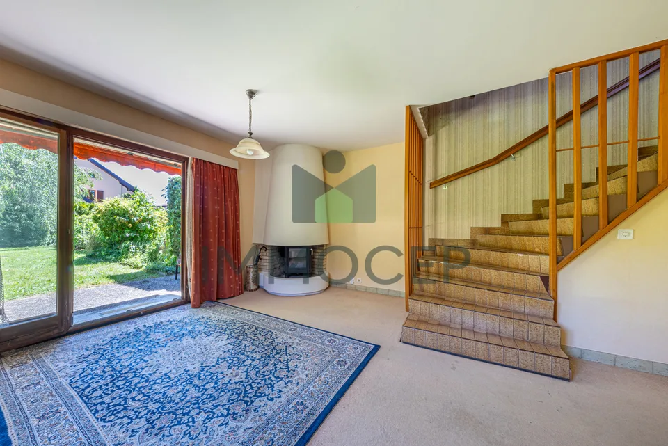 Rare maison mitoyenne de 120m2 utiles à rénover