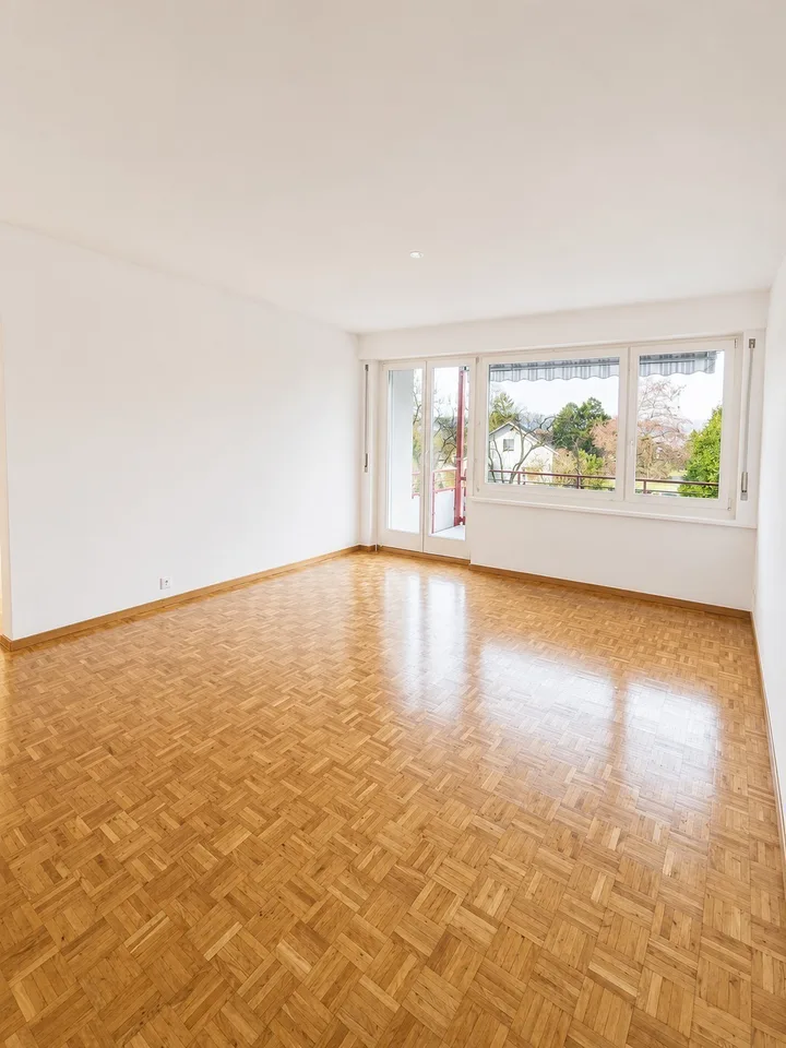 Charmante und naturnahe, helle 4-Zimmer-Wohnung  befristet in Uetikon am See