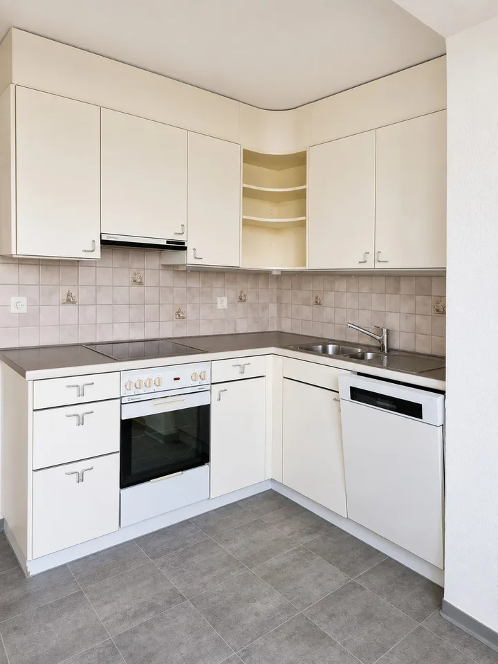 Charmante und naturnahe, helle 4-Zimmer-Wohnung  befristet in Uetikon am See