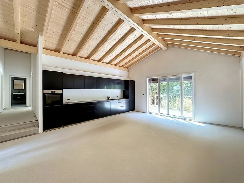 Appartamento nuovo di 5.5 locali con giardino privato a Epinassey
