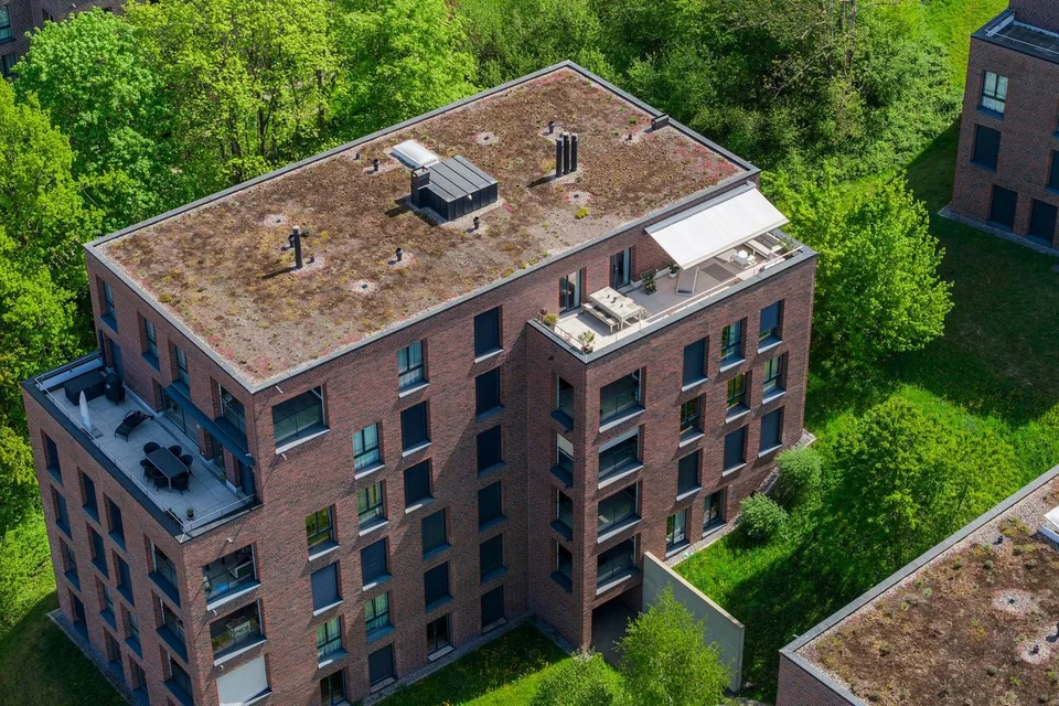 EXKLUSIVE 3.5-ZIMMER-ATTIKAWOHNUNG (VERFÜGBAR PER 2028)