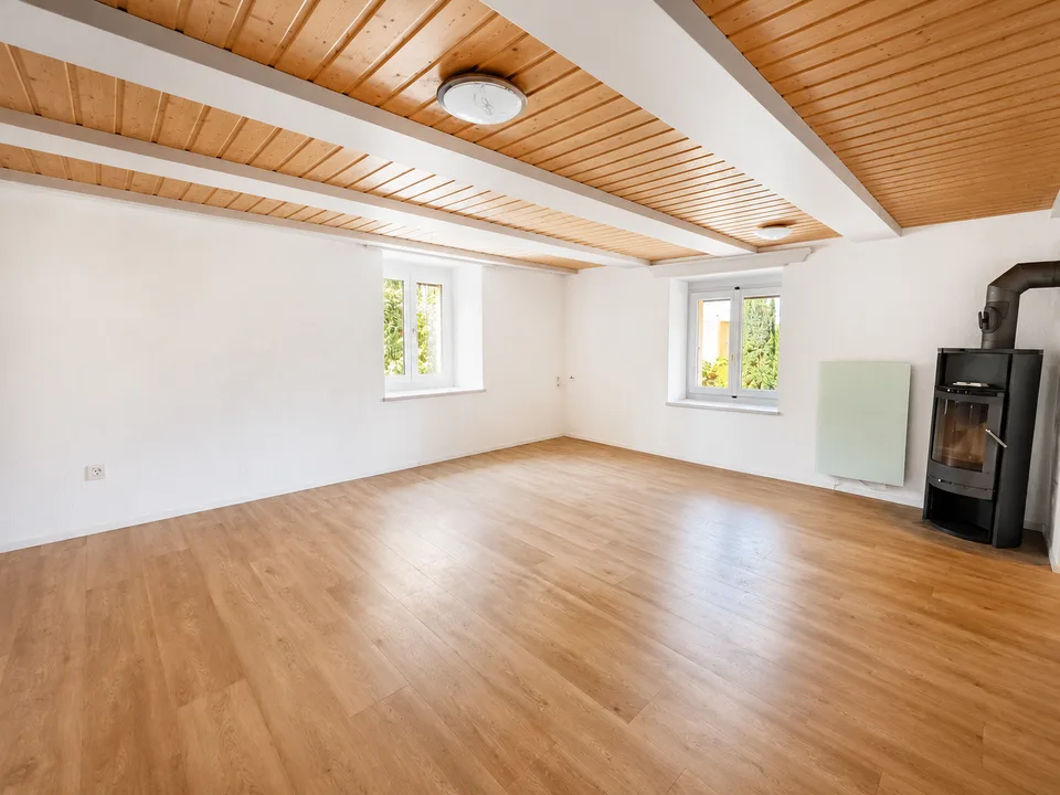Maison individuelle (maison mitoyenne) avec appartement pour personnes âgées, grand jardin, vue panoramique & double garage – photo 11 sur 11