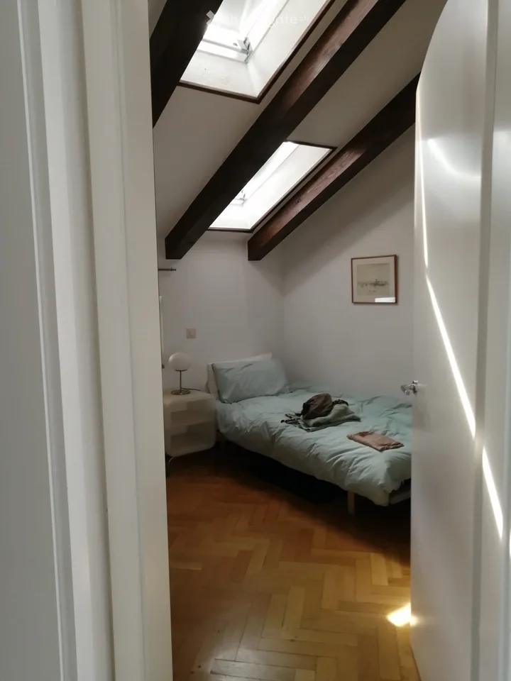 MAGLIASO - Originelles Dachgeschoss zur Miete