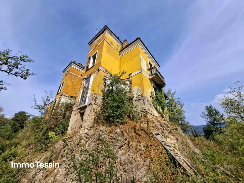 SELTENHEIT: Legendäre Villa Quisisana, das verborgene Schloss über Stabio das Weltgeschichte erzählt
