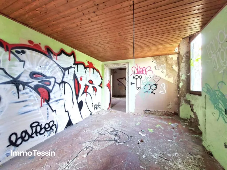SELTENHEIT: Legendäre Villa Quisisana, das verborgene Schloss über Stabio das Weltgeschichte erzählt – Foto 13 von 13
