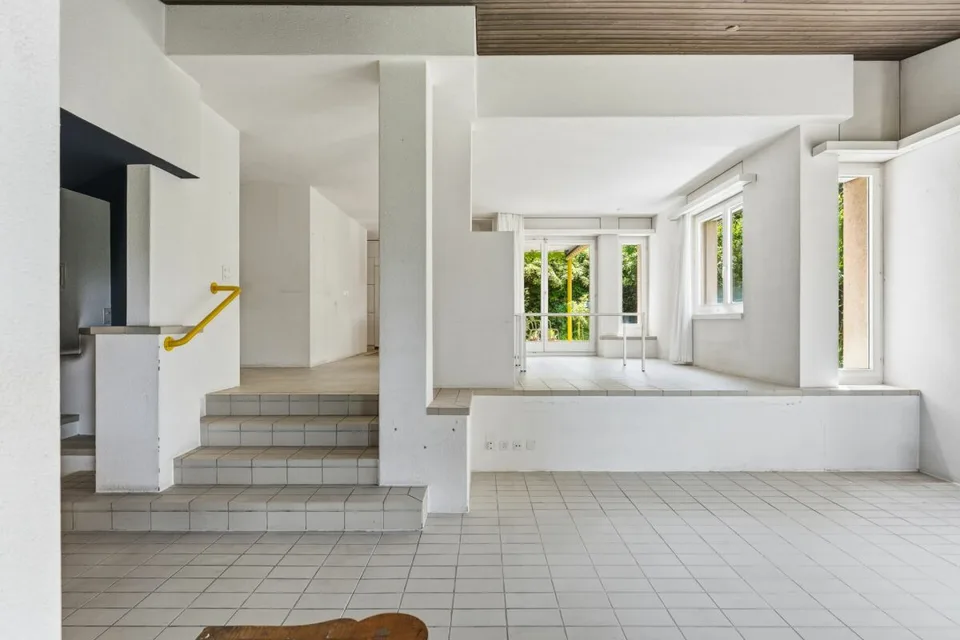 Maison unifamiliale spacieuse avec studio en location très calme et ensoleillée