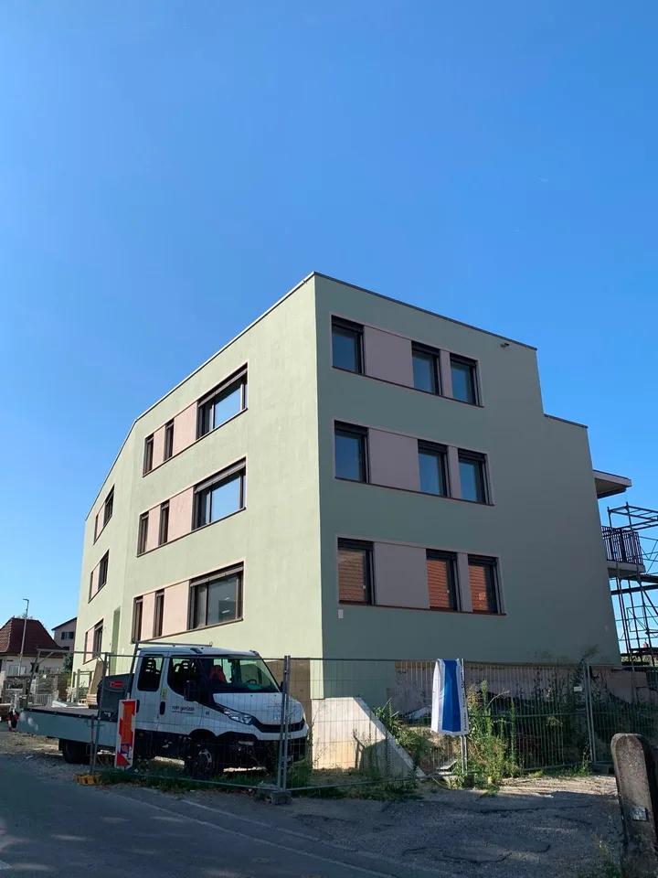 Exklusive 4-Zimmer-Attikawohnung mit Seesicht