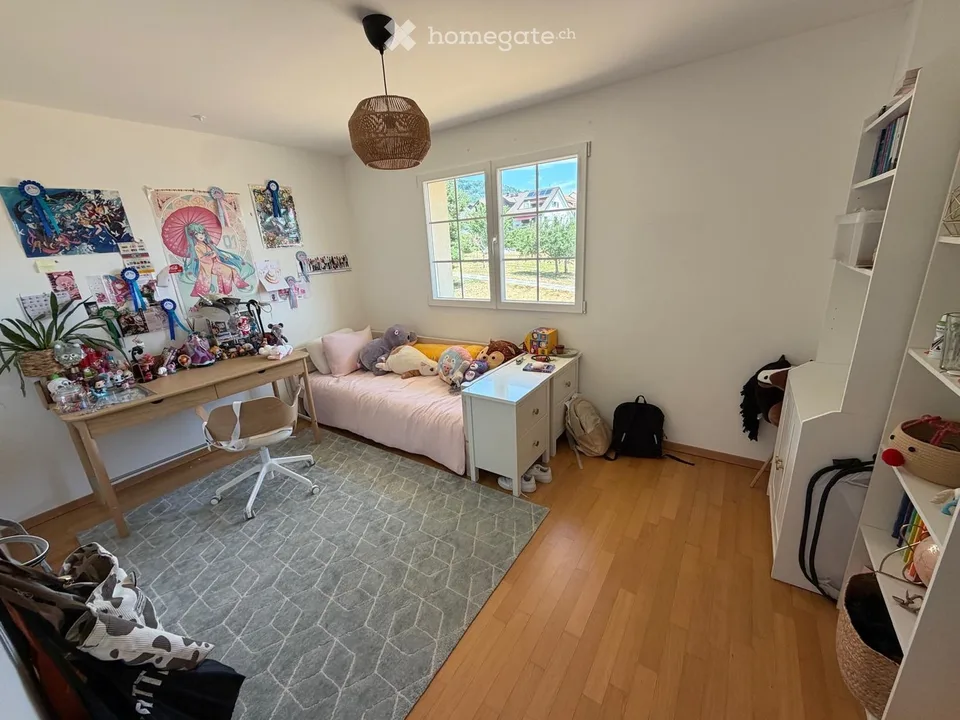 Ampio appartamento duplex di 6.5 locali in affitto a Gilly