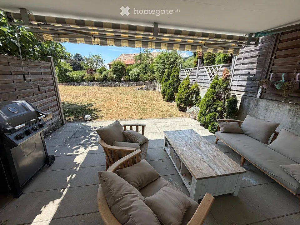 Spacious 6.5-Room Duplex Apartment for Rent in Gilly
