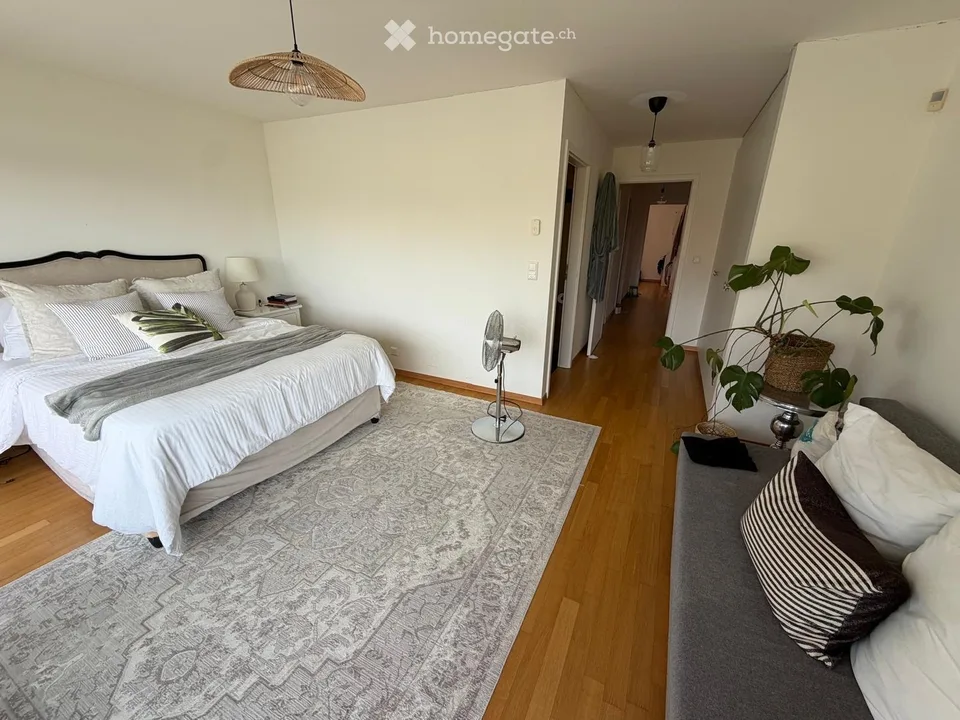 Ampio appartamento duplex di 6.5 locali in affitto a Gilly