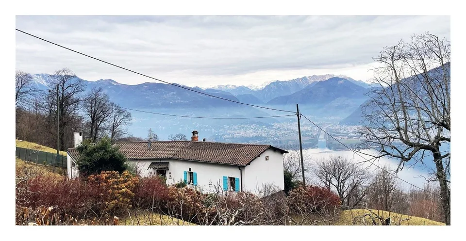 Casa unifamiliare con 4 locali e splendida vista panoramica sul Lago Verbano
