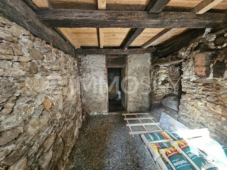 Rustikal zu renovieren in Malvaglia