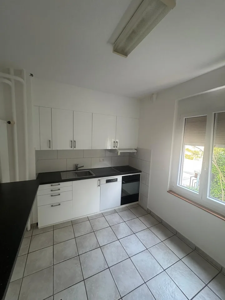 Appartement de 4 pièces au rez-de-chaussée surélevé à Péry-La Heutte