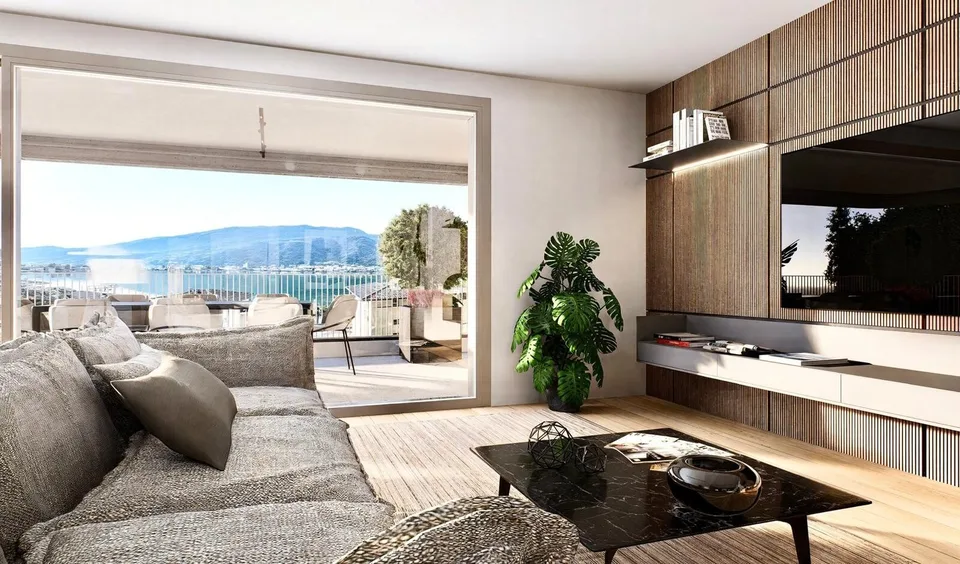 PRESTIGIOSO 3.5 LOCALI CON VISTA LAGO E GIARDINO A CAPOLAGO