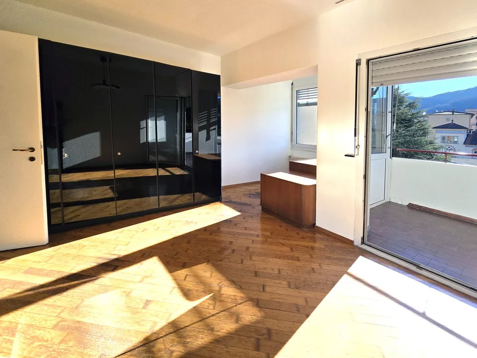 Interessantes helles 3,5-Zimmer-Wohnung mit renovierter Terrasse