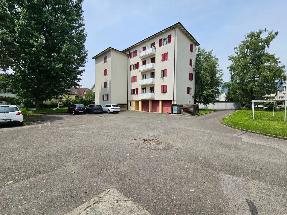 Spacieux appartement de 4 pièces avec balcon à Delémont