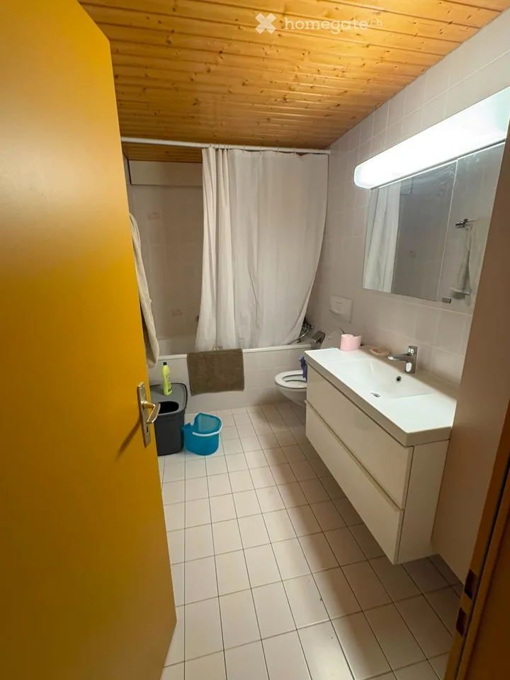 Helles 3.5-Zimmer-Wohnung mit Balkon in Gland
