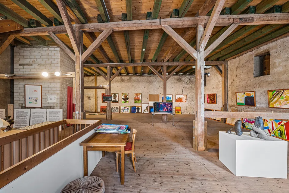 Characterful and historic - listed residential and commercial building – photo 9 of 13