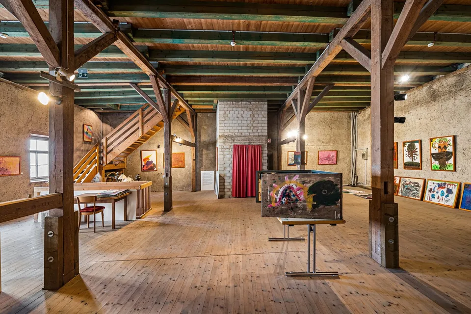 Characterful and historic - listed residential and commercial building – photo 10 of 13