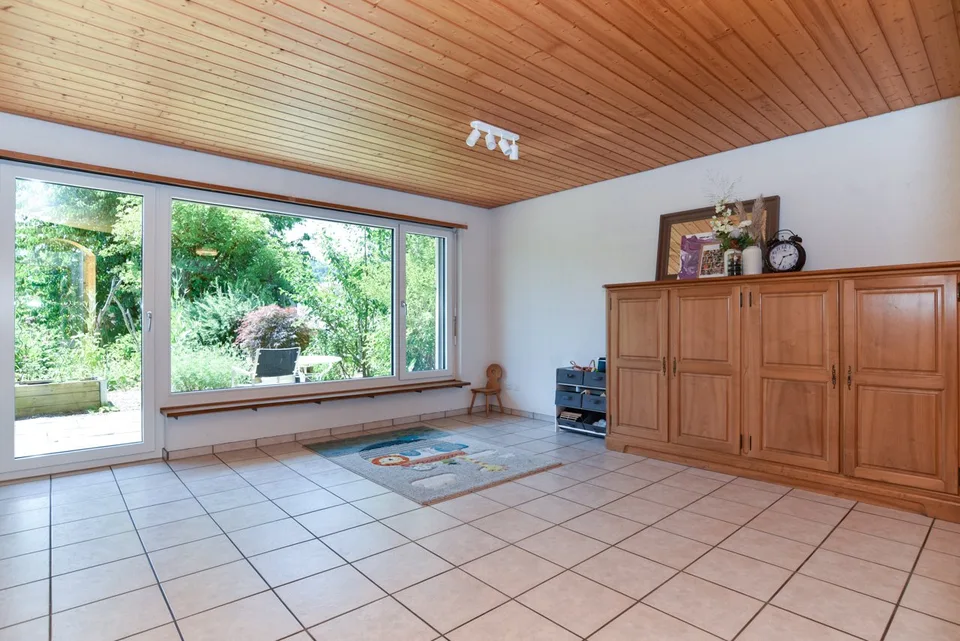 Una casa in una posizione tranquilla con spazio, luce e molta privacy – foto 6 di 15