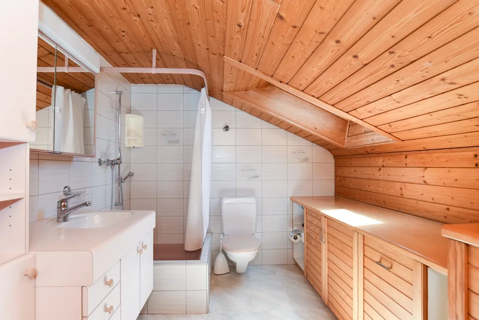 Una casa in una posizione tranquilla con spazio, luce e molta privacy – foto 13 di 15